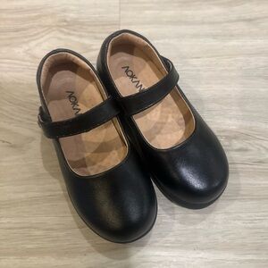 Girls’ Black Mary Jane Dress Shoes - Size EU 27‎ / US 10.5 - Brand New